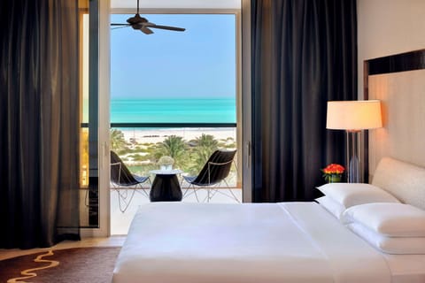 Room, 1 King Bed, Sea View | Beach/ocean view