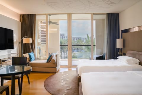 Room, 2 Twin Beds, Garden View | Egyptian cotton sheets, premium bedding, free minibar items