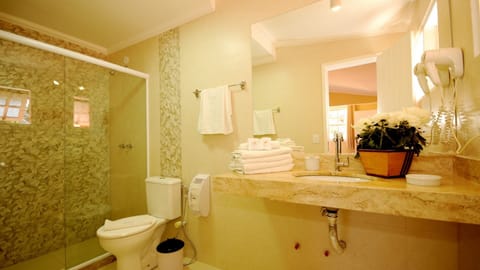 Superior Room | Bathroom | Shower, hair dryer, towels