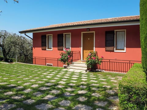 Property, House, Home, Real Estate, Building, Residential Area, Yard, Land Lot, Facade, Grass