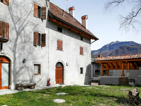 Building, Sky, Property, Window, Plant, Land Lot, Door, Mountain, House, Cottage