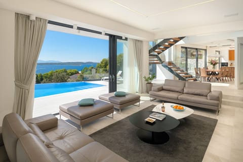 Villa, 4 Bedrooms | Living area | Smart TV