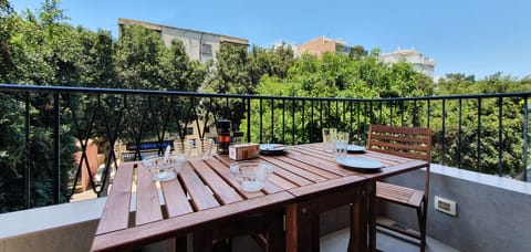 Apartment (2 Bedrooms) | Balcony