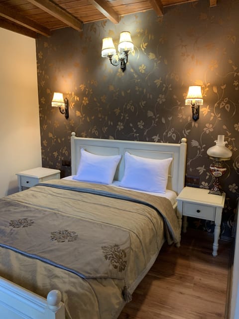 Double Room, 1 Bedroom | Memory foam beds, minibar, in-room safe, desk