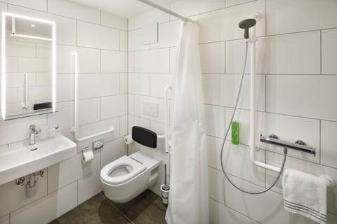 Disabled-friendly Room, 1 Queen Bed, Air Condition | Bathroom | Shower, hair dryer, towels