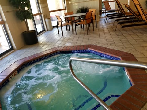 Indoor spa tub