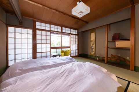 Deluxe Japanese Western Room, 40sqm -Yuu- | Down comforters, individually decorated, individually furnished