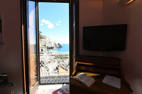 Junior Suite, Hot Tub, Sea View | View from room