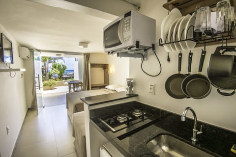 Room, Kitchenette | Private kitchenette