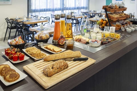 Daily buffet breakfast (EUR 14 per person)