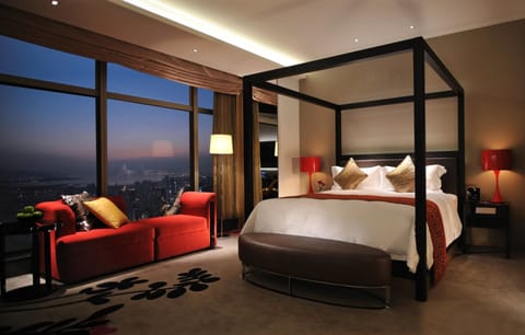 Fabulous room | Premium bedding, minibar, in-room safe, desk