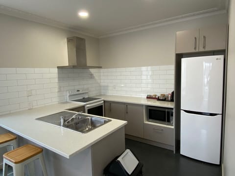 Deluxe Apartment, 4 Bedrooms, Jetted Tub | In-room safe, iron/ironing board, free WiFi, bed sheets