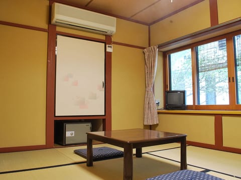 Japanese Style Single Room, Half Board | Free WiFi