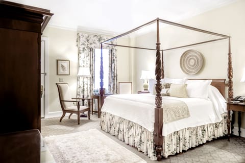 Piazza Room, 1 King Bed | Frette Italian sheets, premium bedding, pillowtop beds, in-room safe