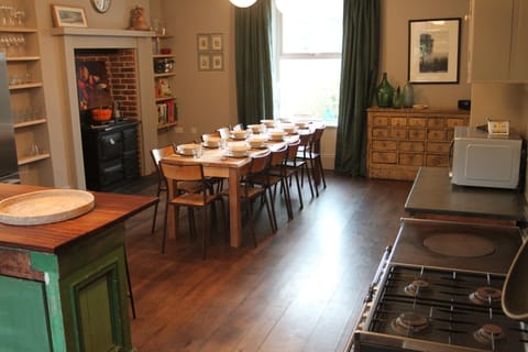 Kitchen/ Dining room
