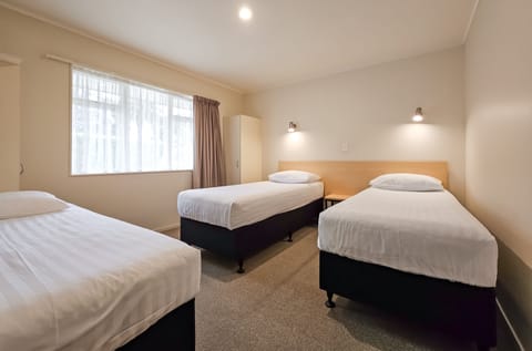 2 Bedroom Apartment | Premium bedding, free WiFi, bed sheets, wheelchair access