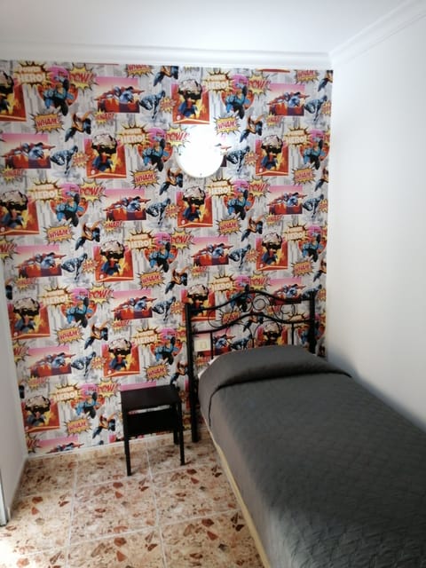 Single Room, Shared Bathroom (Interior) | Blackout drapes, free WiFi