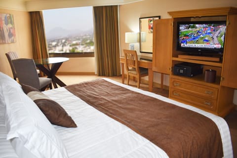 Deluxe Room, 1 King Bed | 20 bedrooms, premium bedding, down comforters, pillowtop beds