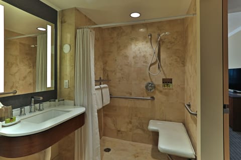 Combined shower/tub, deep soaking tub, free toiletries, hair dryer