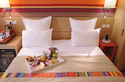 Comfort Room, 1 Double Bed, Non Smoking | Premium bedding, in-room safe, desk, soundproofing