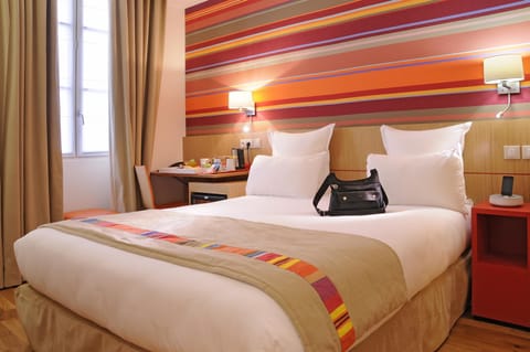 Comfort Room, 1 Double Bed, Non Smoking | Premium bedding, in-room safe, desk, soundproofing