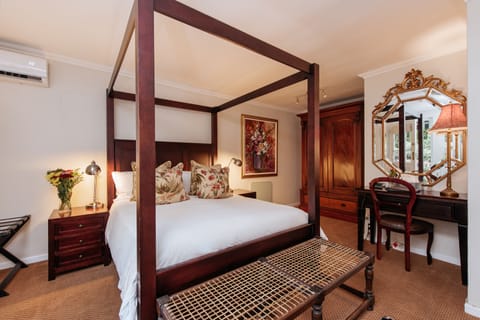 Superior Double Room | Egyptian cotton sheets, premium bedding, pillowtop beds, minibar