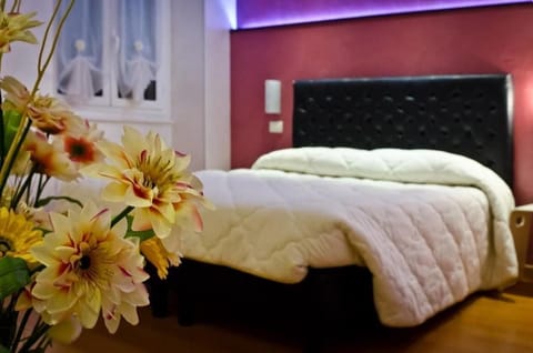 Egyptian cotton sheets, soundproofing, cribs/infant beds, free WiFi