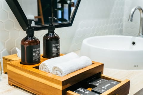 Shower, free toiletries, hair dryer, bathrobes