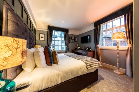 Deluxe Double Room | Premium bedding, pillowtop beds, minibar, in-room safe