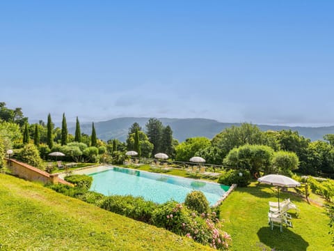 Plant, Sky, Water, Tree, Natural Landscape, Swimming Pool, Eco Hotel, Grass, Leisure, Landscape