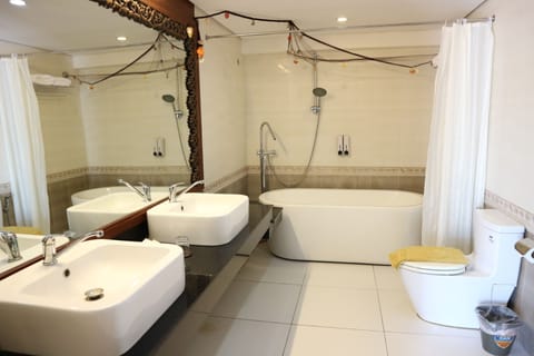 Coral Garden Suites, Ocean View | Bathroom | Shower, hair dryer, slippers, bidet