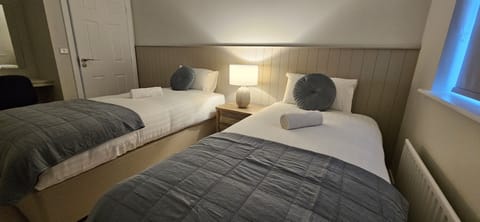 Cottage | 3 bedrooms, bed sheets