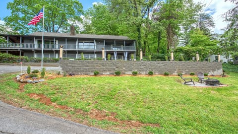 Front of house, sit at the fire pit and see the great mountain views. 