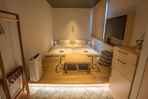 [ YOSHISADA 305] Traditional Japanese Style Twin Room | In-room safe, desk, free WiFi, bed sheets