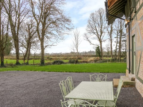 Cottage | Property grounds