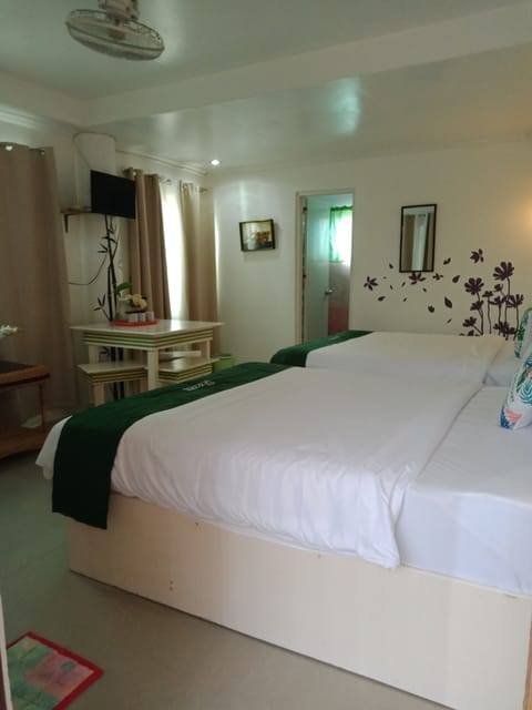 Twin Room, 2 Queen Beds | Free WiFi, bed sheets