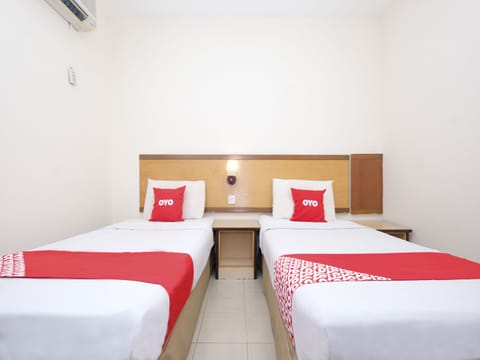 Deluxe Twin Room | Free WiFi, bed sheets