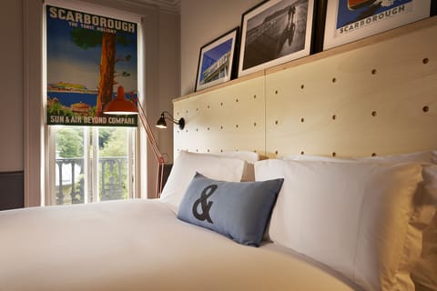 Medium Rooms With Sea View | Premium bedding, down comforters, minibar, in-room safe