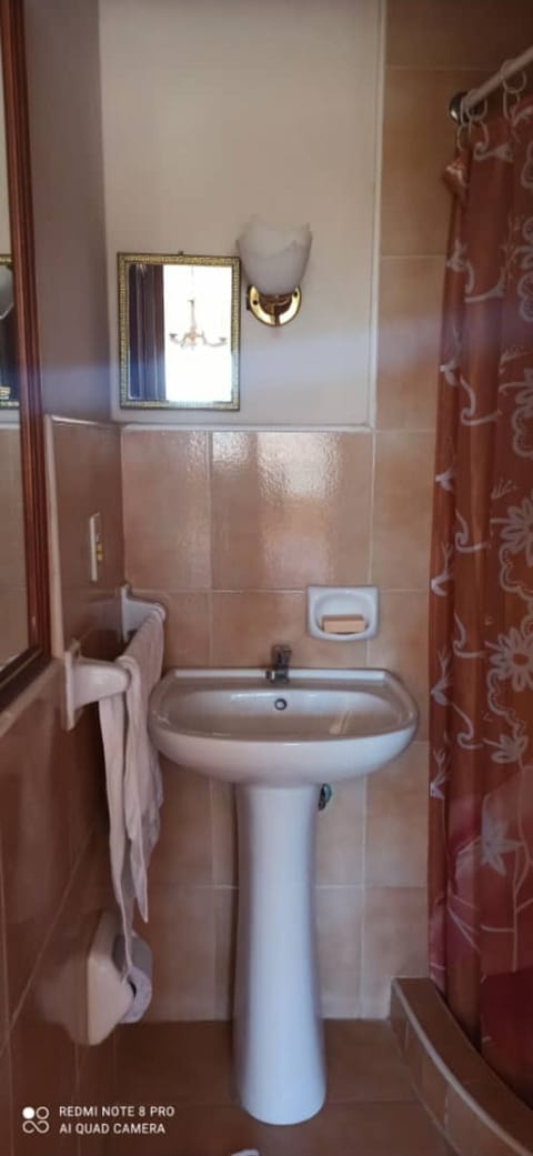 Classic Room, 1 Bedroom, Mountain View | Bathroom | Rainfall showerhead, free toiletries, hair dryer, bidet