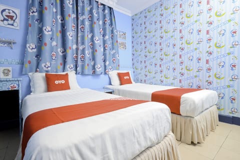 Deluxe Twin Room | Desk, free WiFi, bed sheets