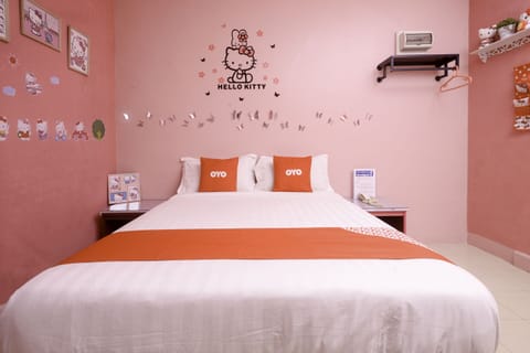 Deluxe Double Room | Desk, free WiFi, bed sheets