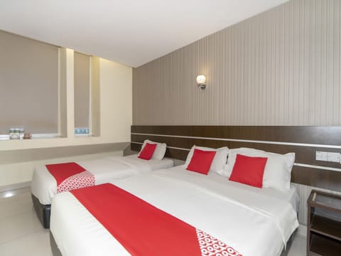 Superior Suite | Desk, free WiFi, bed sheets