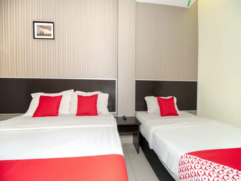 Superior Suite | Desk, free WiFi, bed sheets