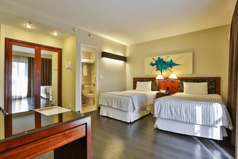 Superior Twin Room, 2 Twin Beds | 1 bedroom, minibar, in-room safe, desk