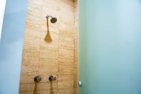 Superior Double Room | Bathroom shower