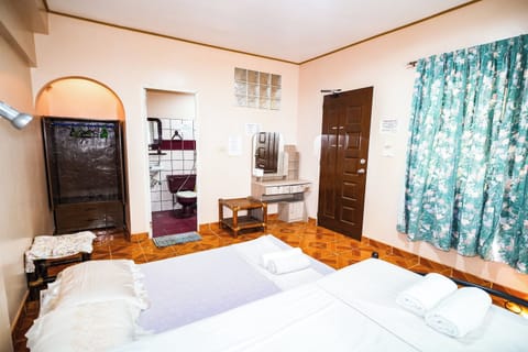 Superior Double Room | Desk, free WiFi