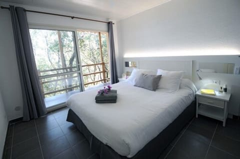 Villa (Paradise) | Soundproofing, iron/ironing board, free WiFi, bed sheets