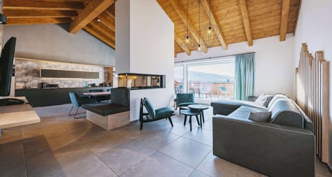 Penthouse, 4 Bedrooms, Balcony (Penthouse;with Sofabed) | 2 bedrooms, premium bedding, desk, blackout drapes