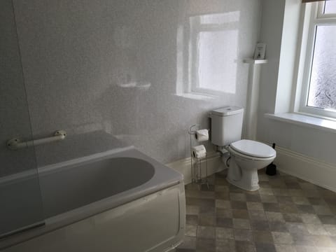 Double / Twin | Bathroom | Towels