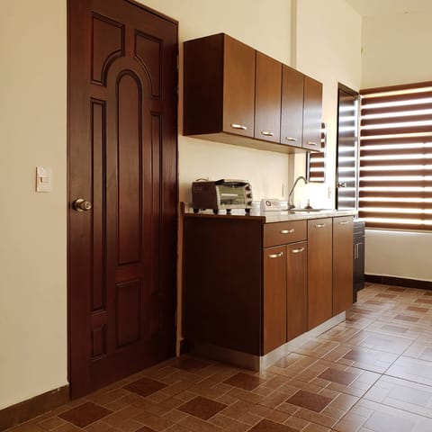 Exclusive Studio Suite | Private kitchen | Rice cooker, blender, toaster oven, cookware/dishes/utensils